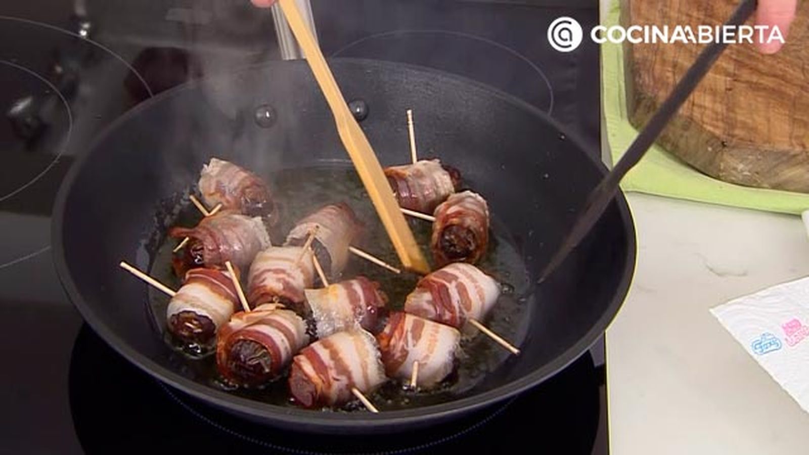 receta bocados crujientes de datil y panceta de karlos arguinano karl6730 paso2 receta bocados crujientes de datil y panceta de karlos arguinano karl6730 paso2