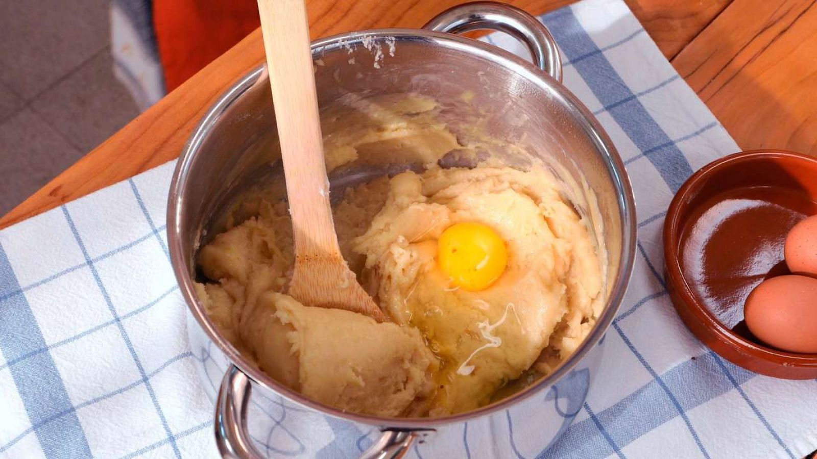 Buñuelos de bacalao Paso 4 Buñuelos de bacalao Paso 4