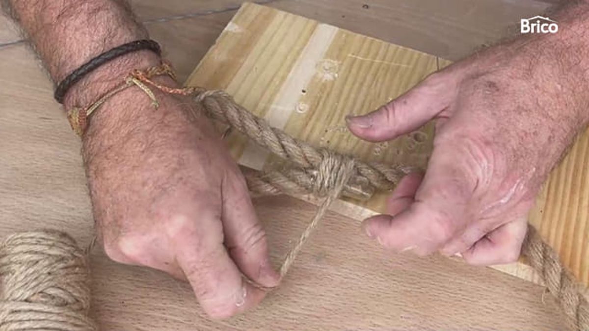 bricomania 21 estanteria colgante paso 17