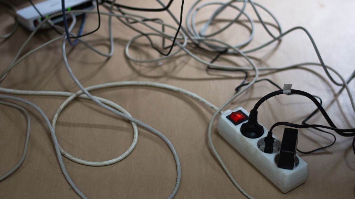 Revisa la seguridad de tu hogar: cables, detectores de humo...