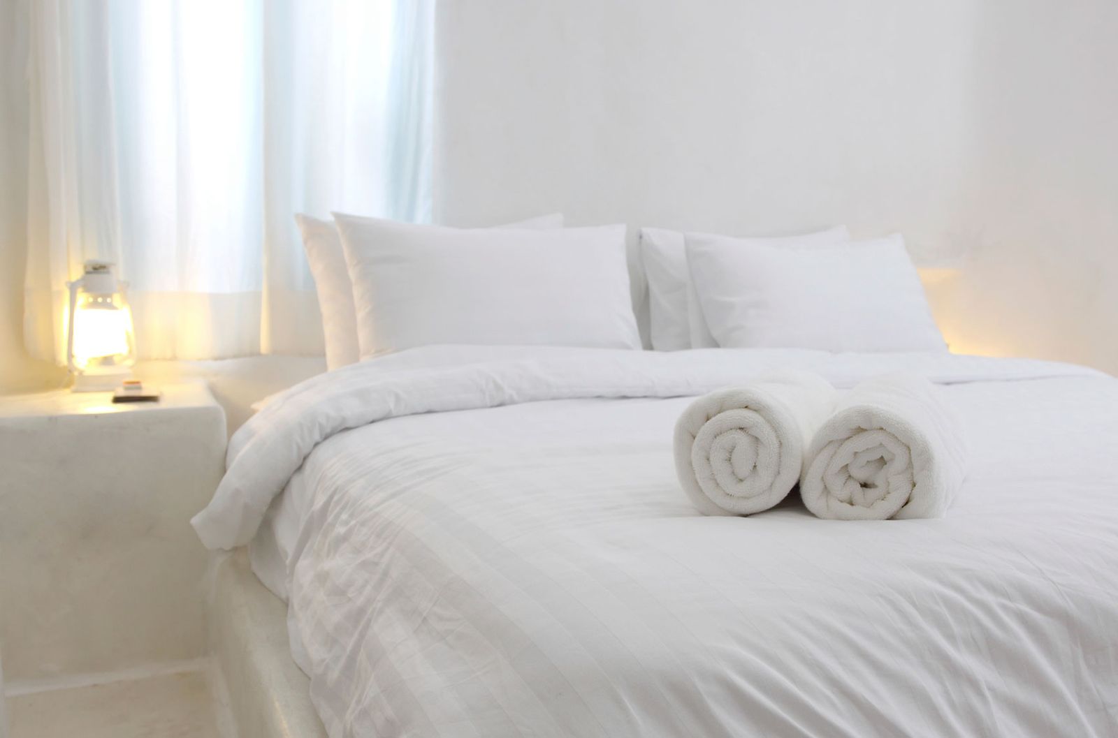 Cómo hacer que el dormitorio parezca más grande colores Cómo hacer que el dormitorio parezca más grande colores