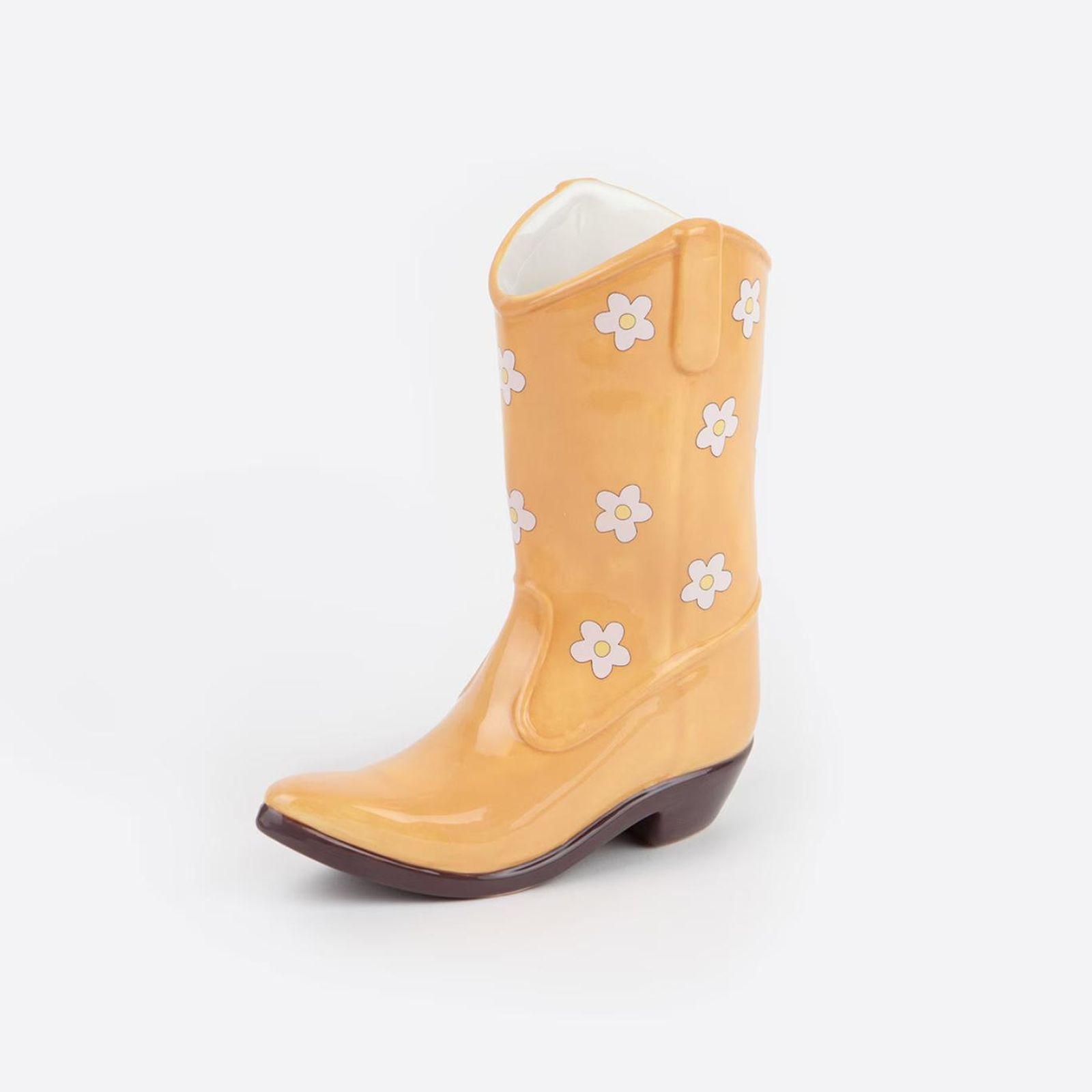 Jarrón con forma de bota campera Doiy, 45 euros.