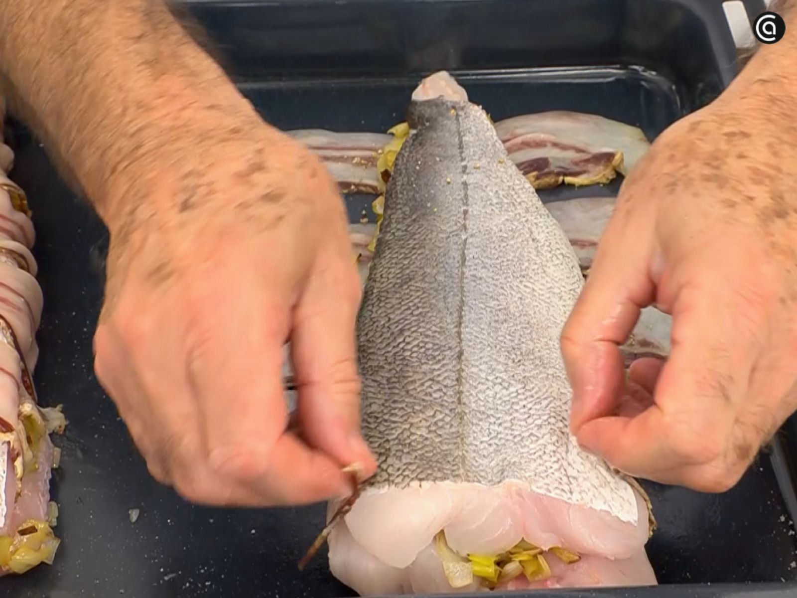 merluza rellena puerro costra panceta paso3