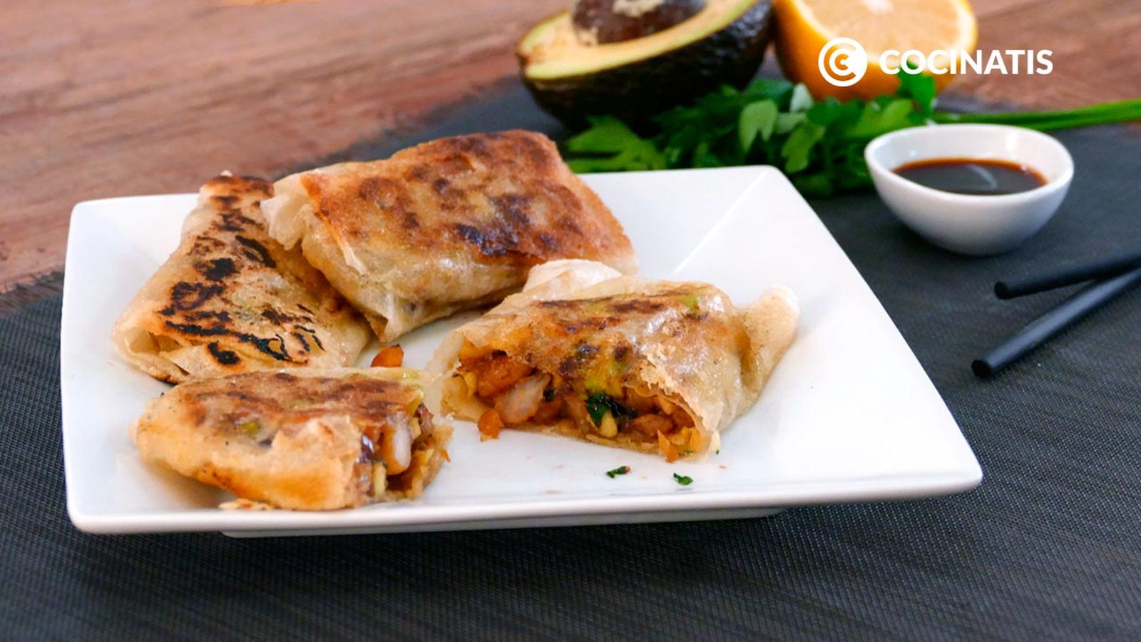 Receta de rollitos de gambas y aguacate paso 7 Receta de rollitos de gambas y aguacate paso 7