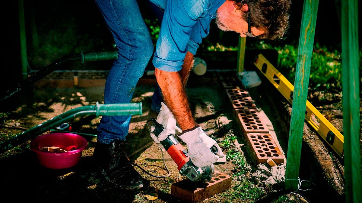 Cómo hacer un muro con ladrillo caravista paso 4