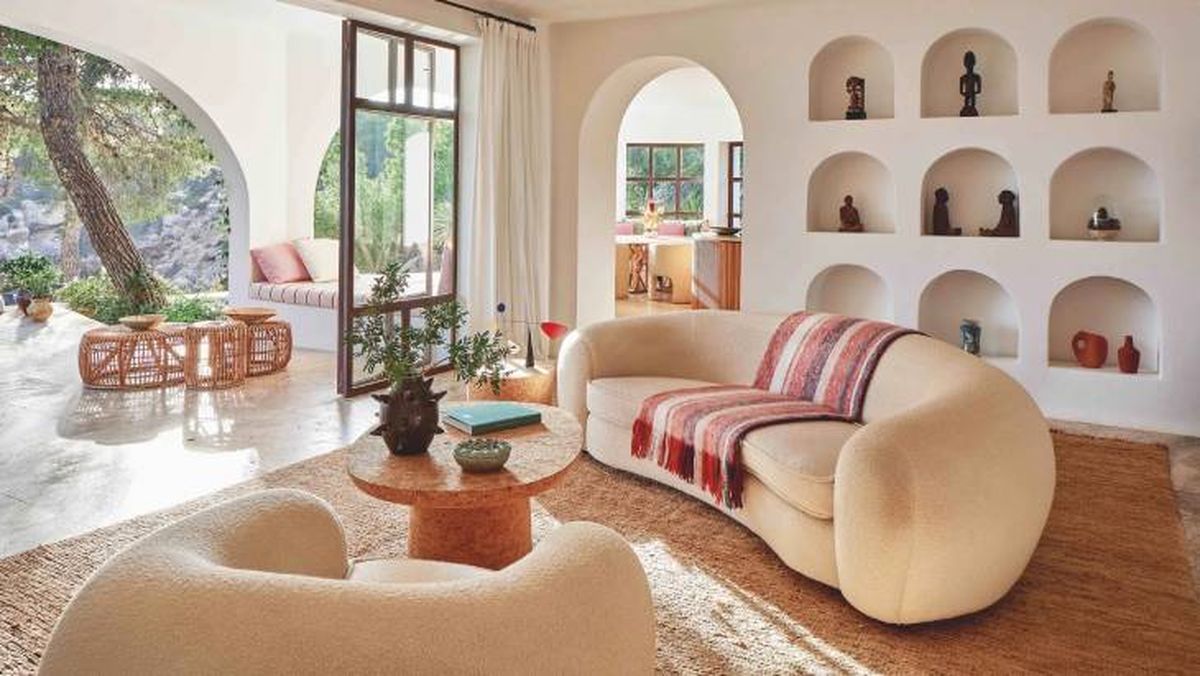 Salón de la casa de estilo mediterráneo de Ibiza del arquitecto Amaro Sánchez de Moya.