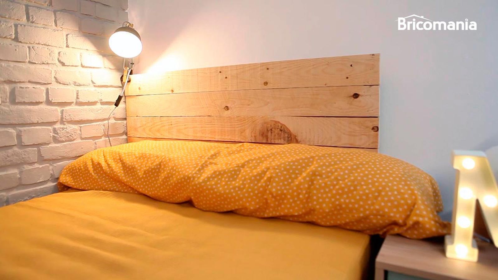 Cabecero de cama con listones Cabecero de cama con listones