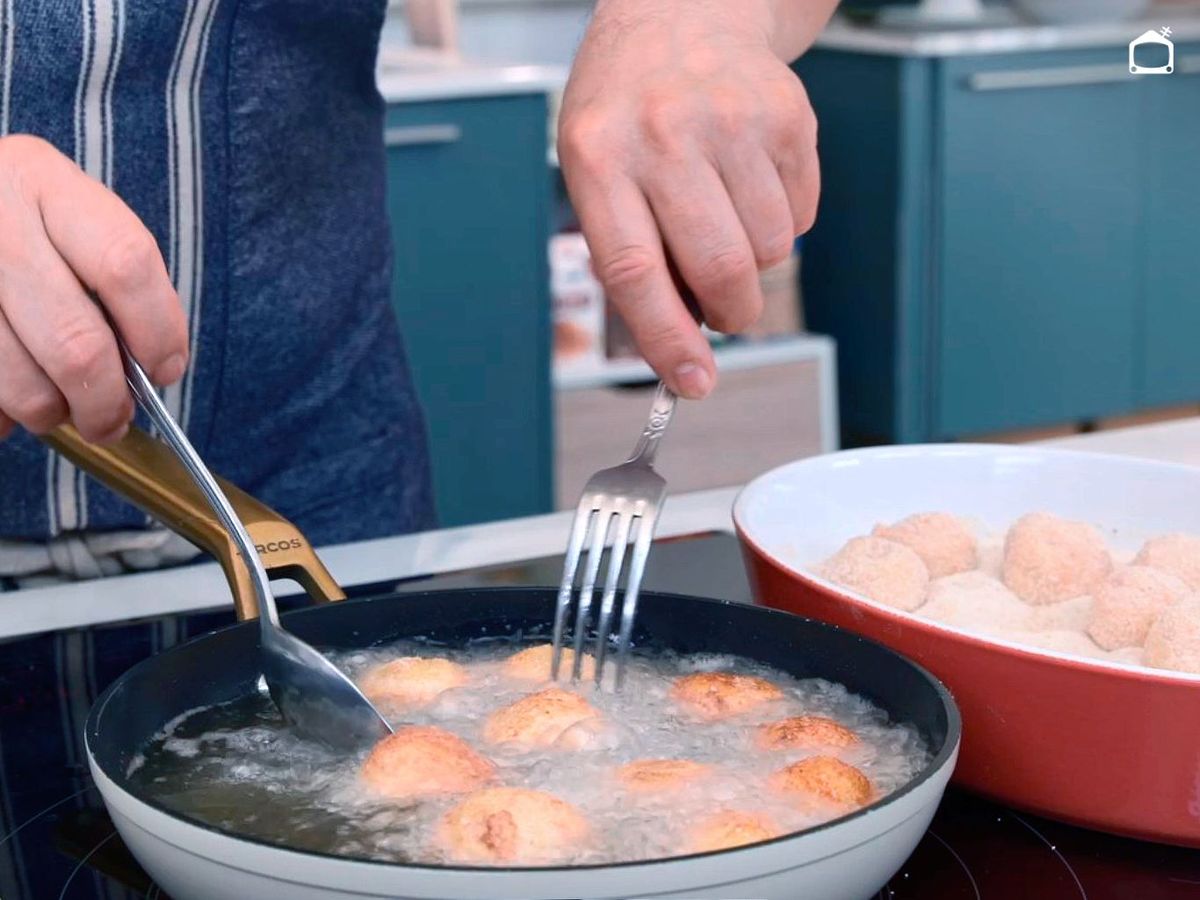 Freir las croquetas de patata
