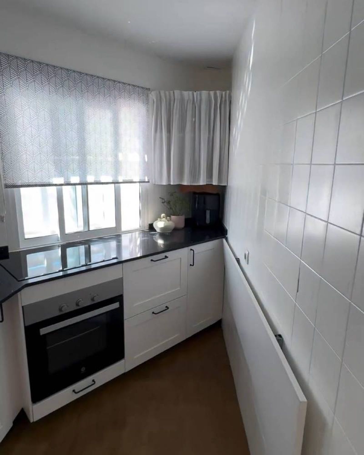 La cocina de la casa de Madrid de Penélope Guerrero.