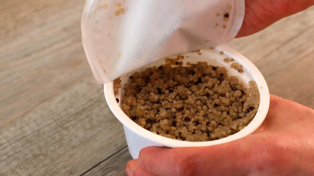 Receta de ensalada de quinoa con pollo y mango   paso 2