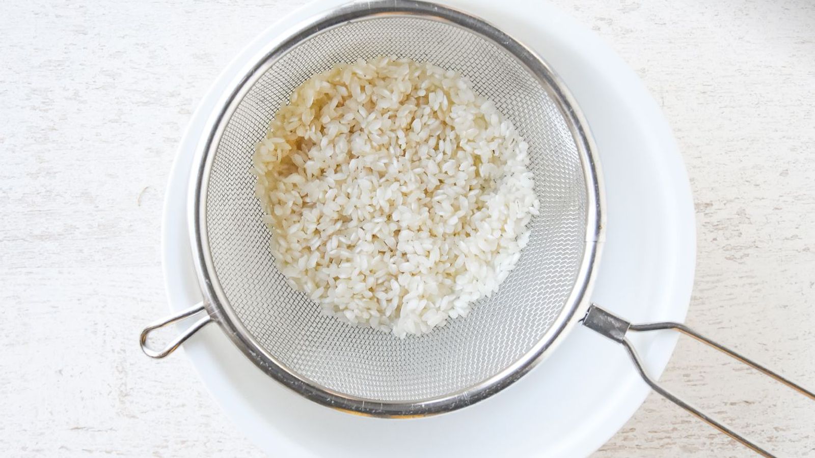 Lavar el arroz