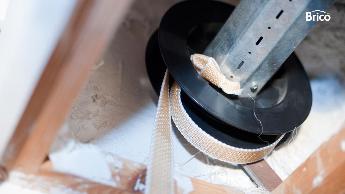 Cambiar la correa de la persiana paso 4