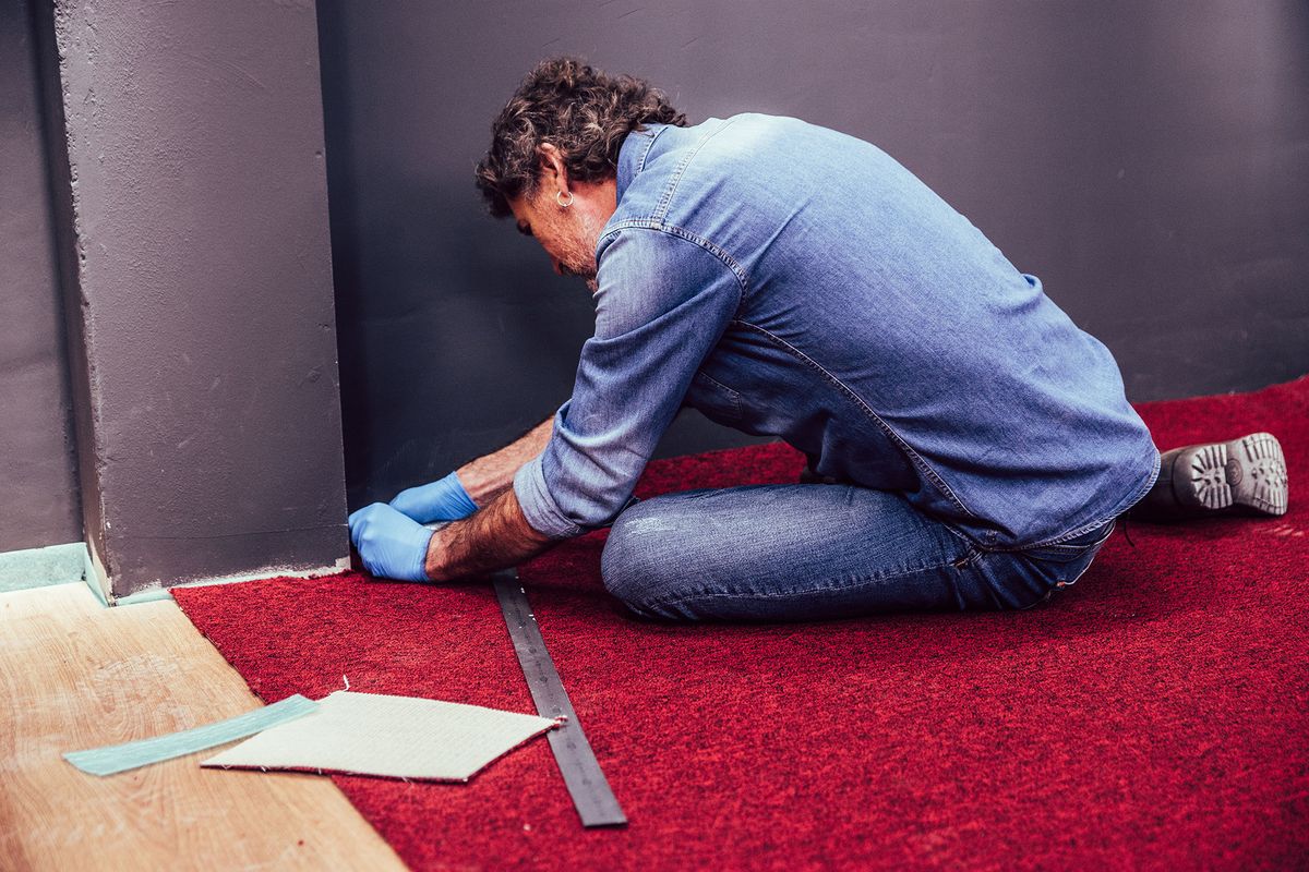 Cómo colocar una moqueta paso 8