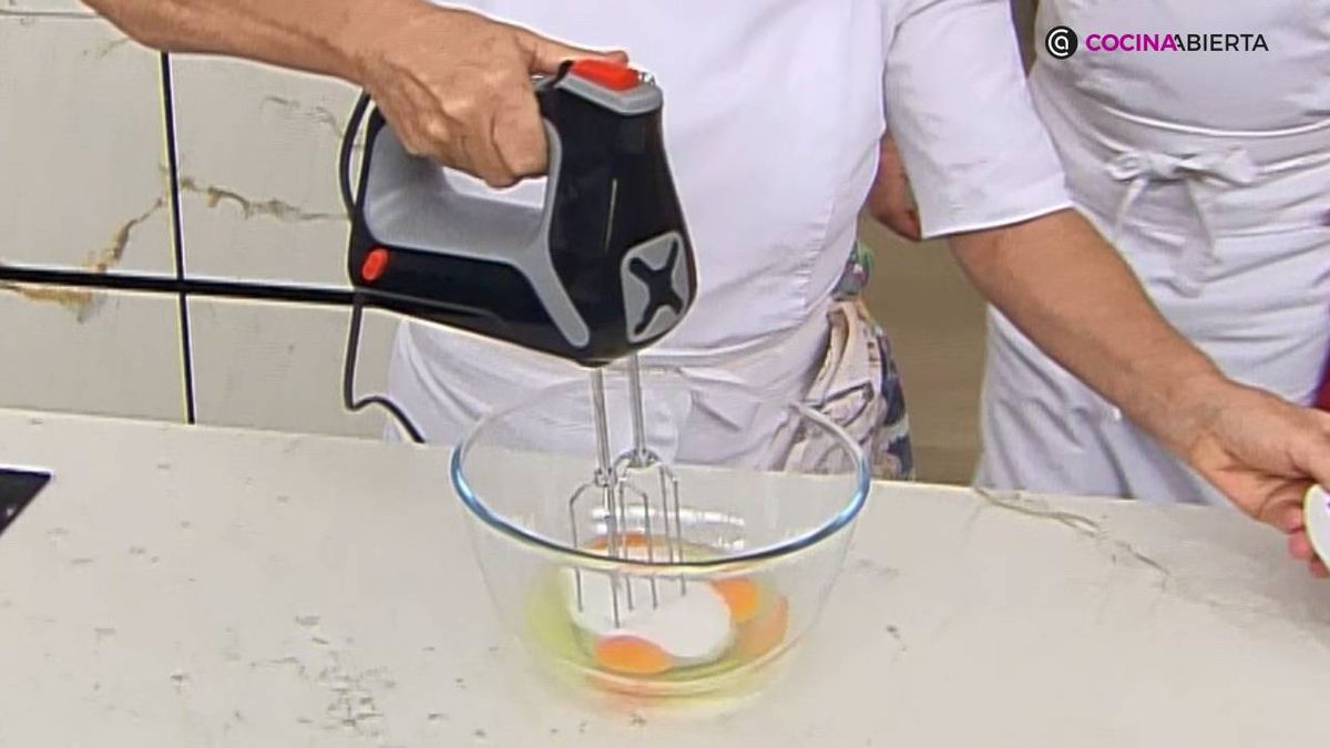 KARL7054 Brazo gitano tiramisu paso 1