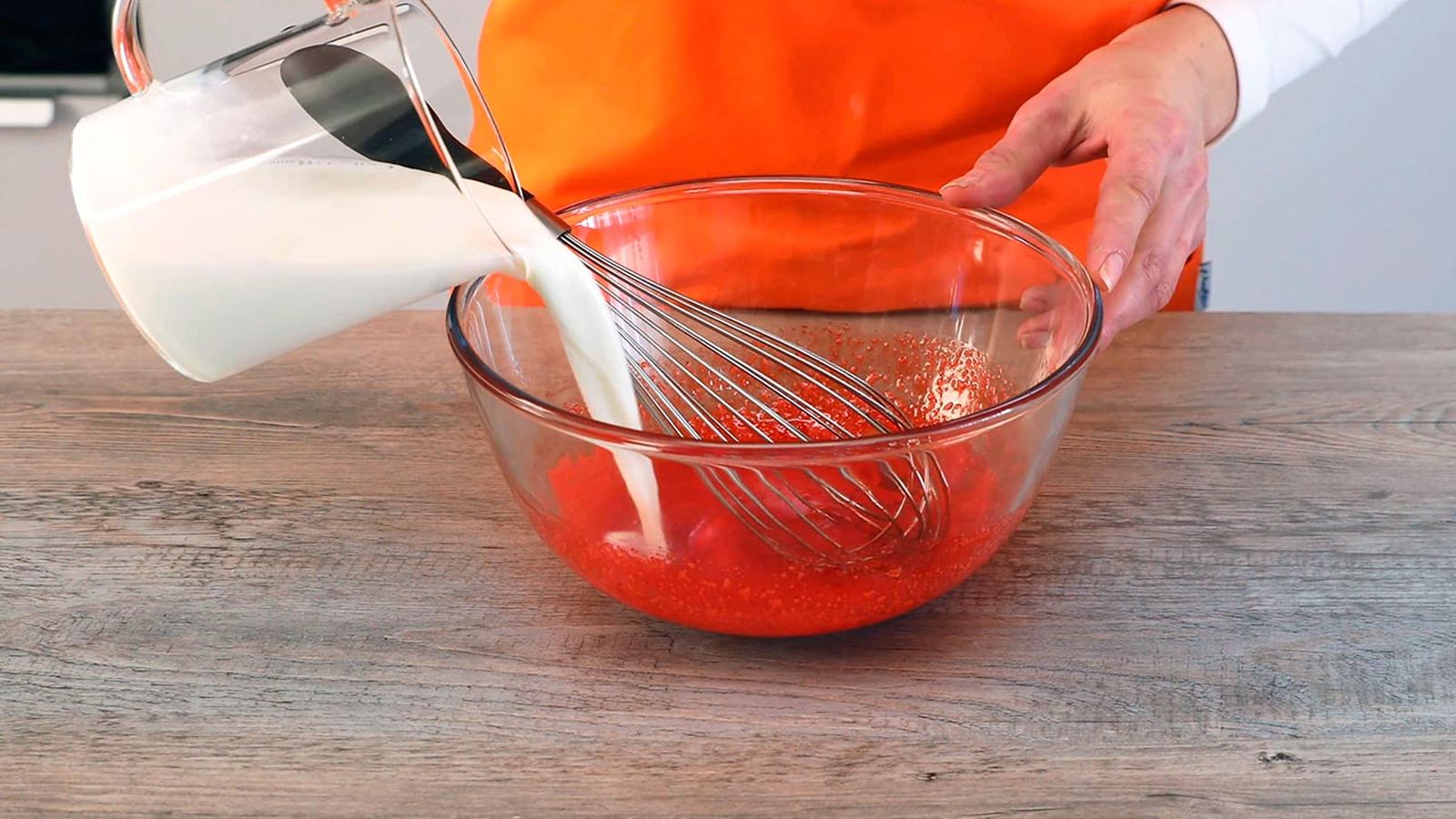 Receta de crepes red velvet para San Valentín paso 2 Receta de crepes red velvet para San Valentín paso 2
