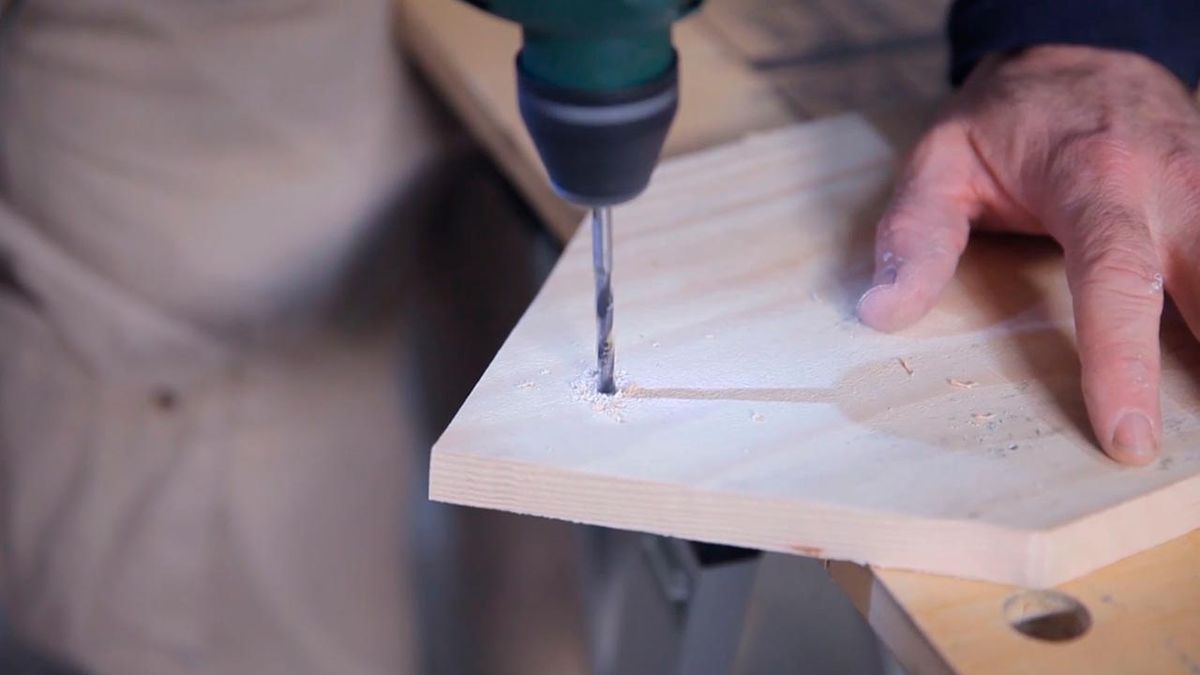 Cómo hacer un cuelga llaves con forma de casa paso 3