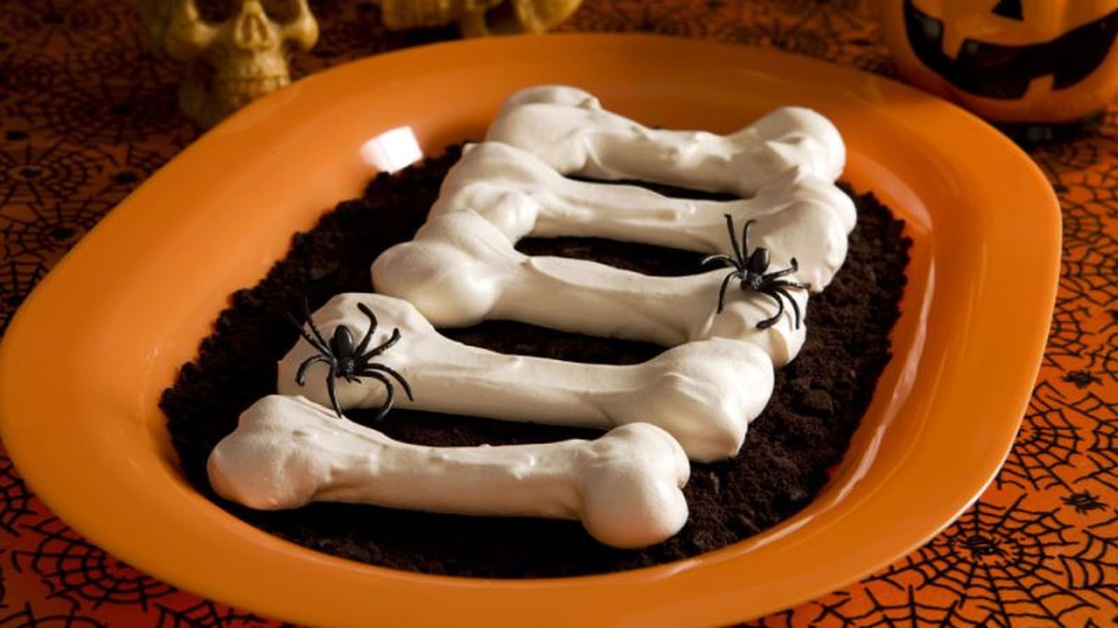 Huesos de merengue para Halloween Huesos de merengue para Halloween