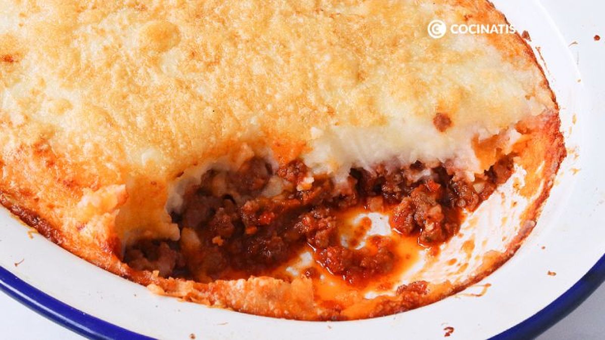 Pastel de carne listo para comer