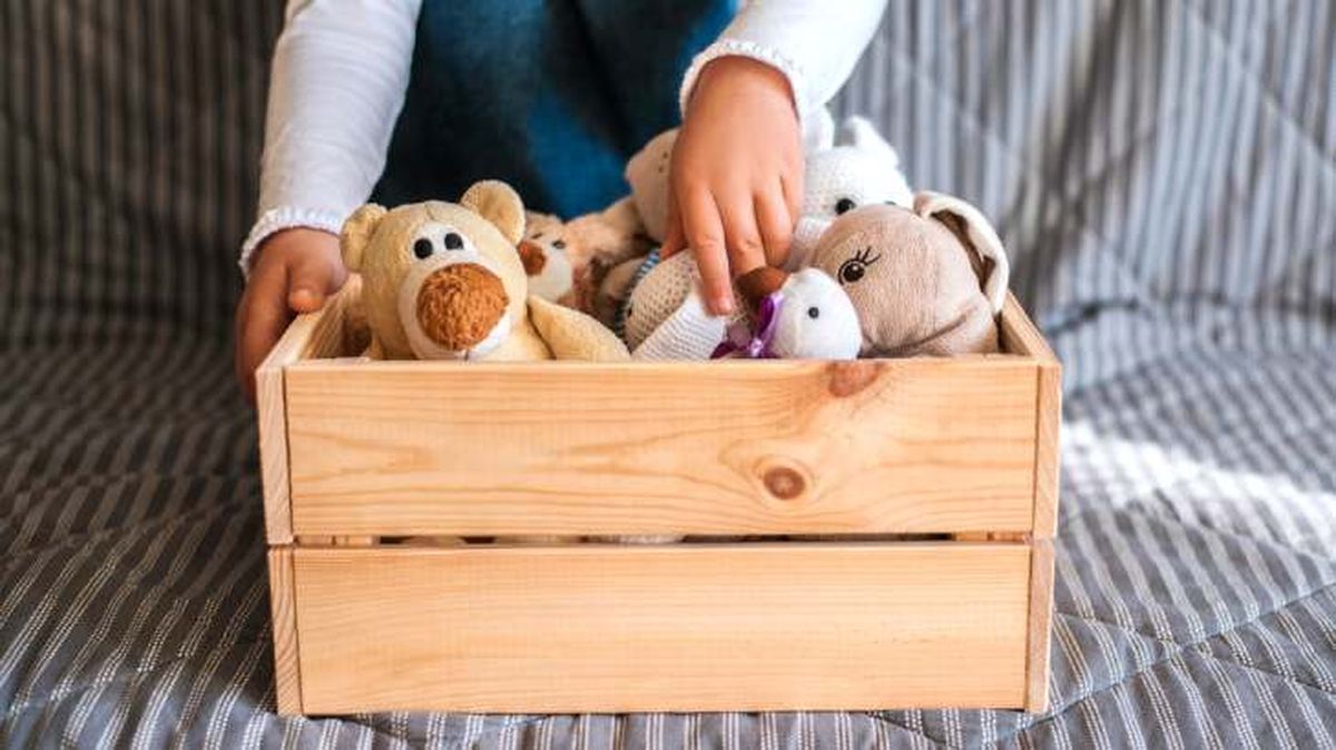 reciclar caja de vino cajon de los juguetes