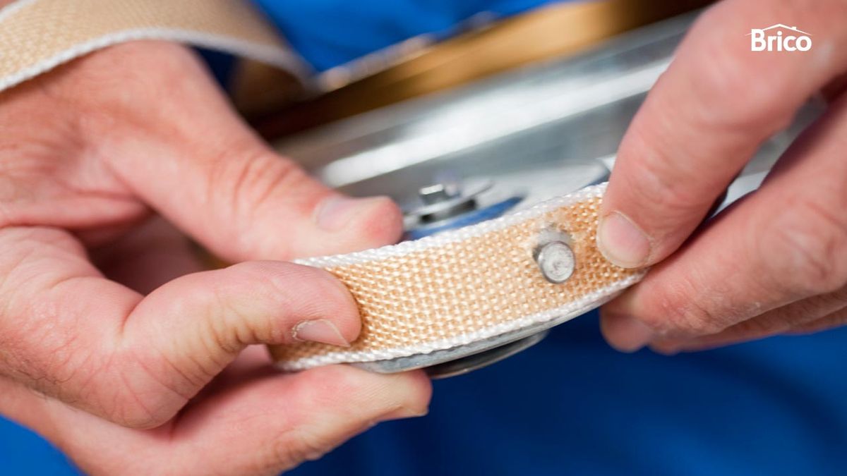 Cambiar la correa de la persiana paso 11