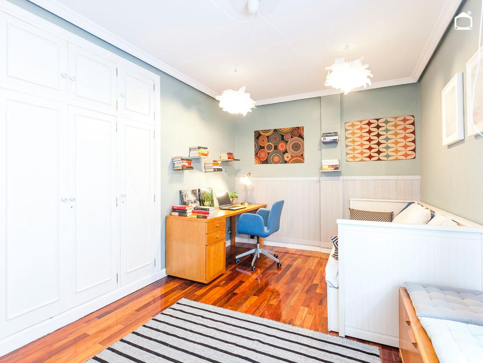 Dormitorio para estudiante renovado. Dormitorio para estudiante renovado.