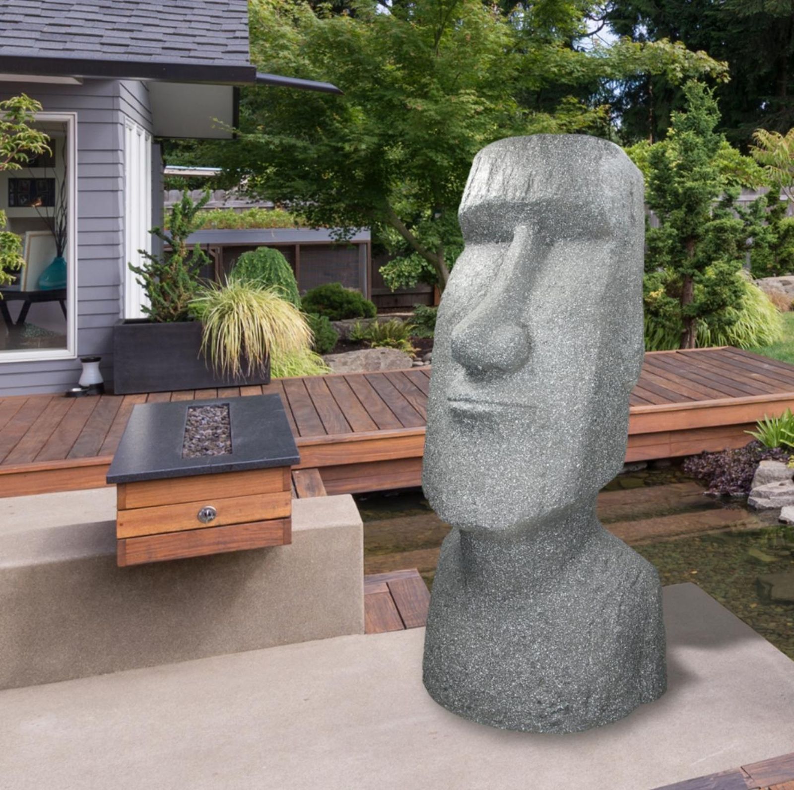 Figura de Moai para jardín. Figura de Moai para jardín.