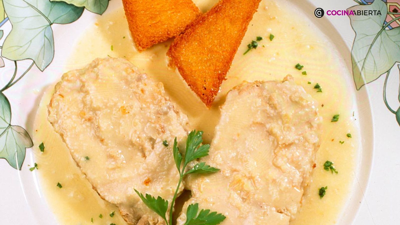 El lomo con salsa de almendras es una opción perfecta para una cena con invitados El lomo con salsa de almendras es una opción perfecta para una cena con invitados
