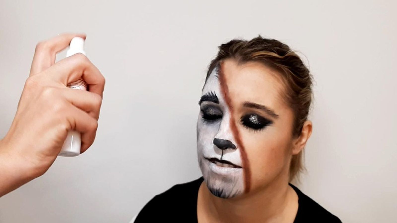 Cómo hacer el maquillaje de Caperucita y el Lobo - paso 11 Cómo hacer el maquillaje de Caperucita y el Lobo - paso 11