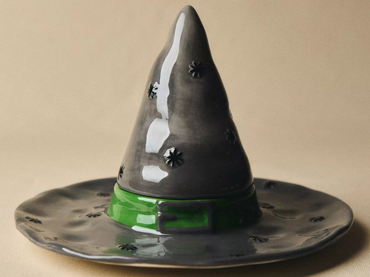 Guiños decorativos que recuerdan que Halloween también puede ser elegante.