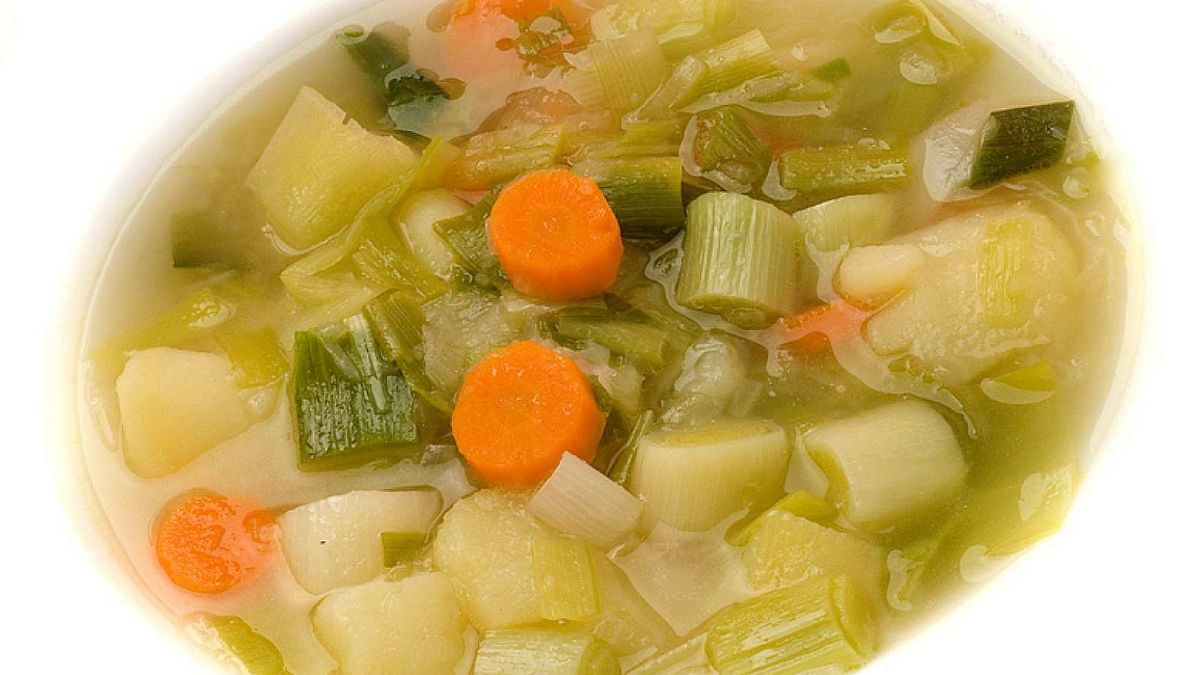 Una receta con tres ingredientes: puerro, zanahoria y patata