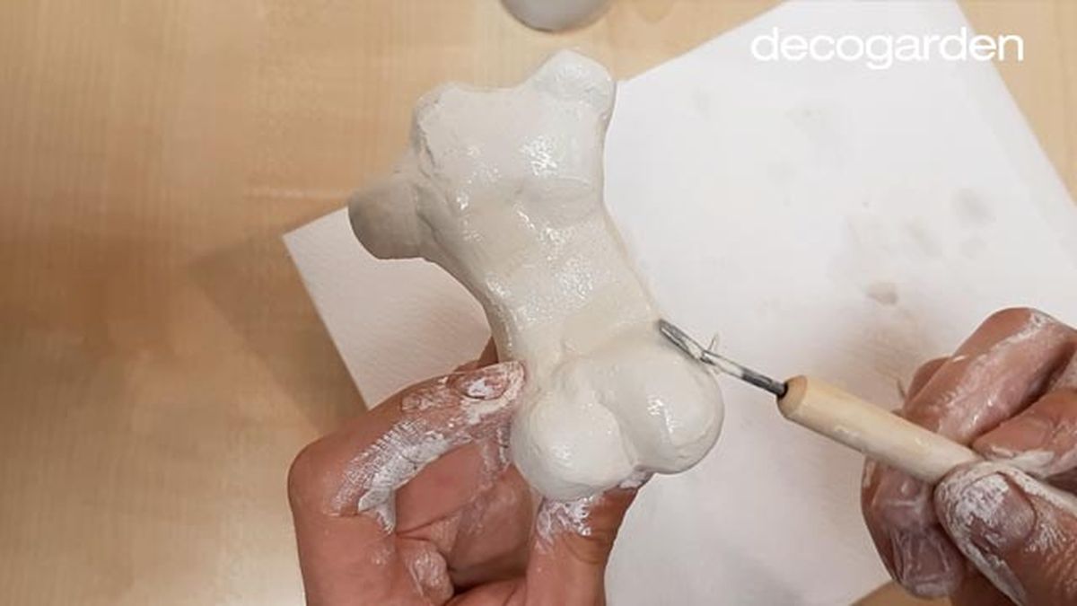 como hacer una escultura de mujer con arcilla paso 5