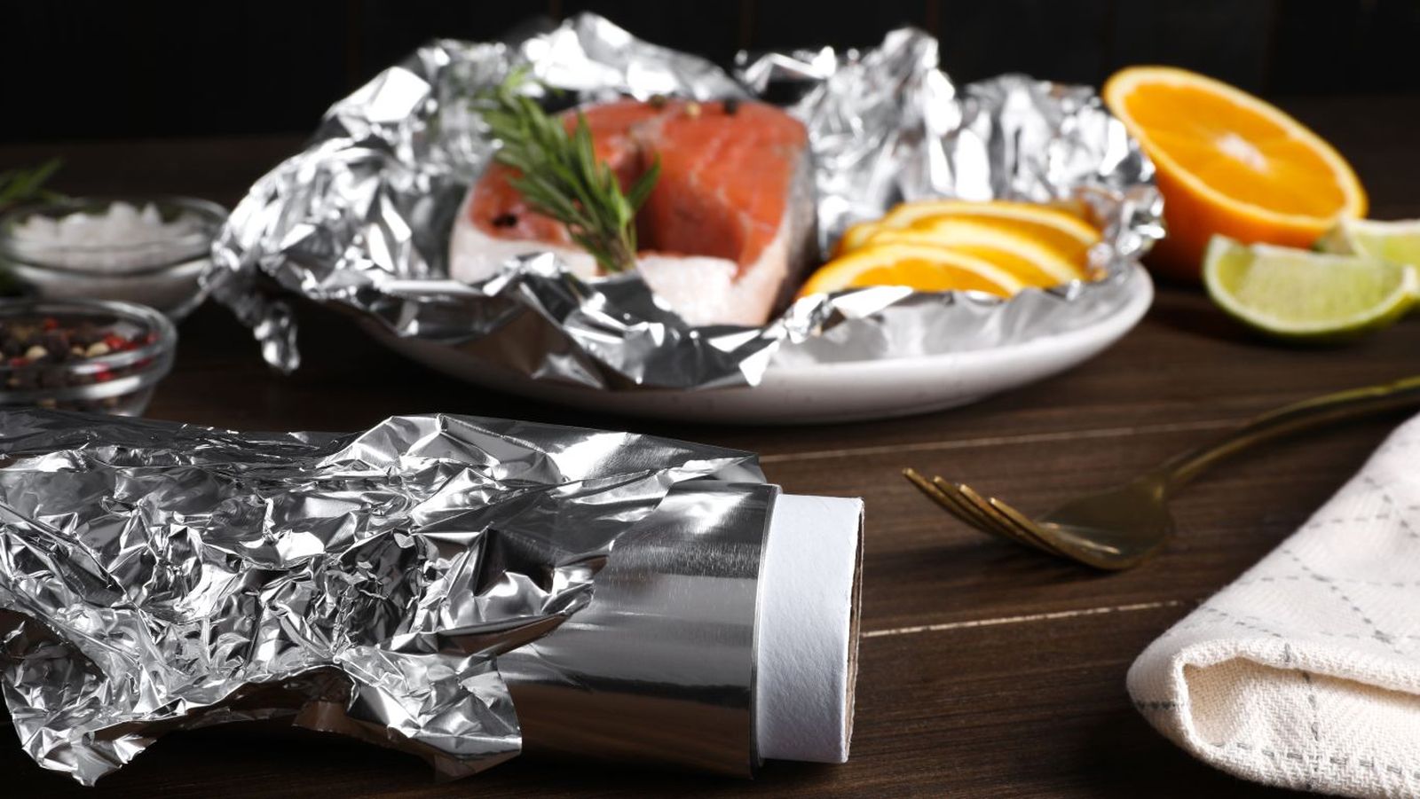 Alimentos que no debes envolver en papel de aluminio