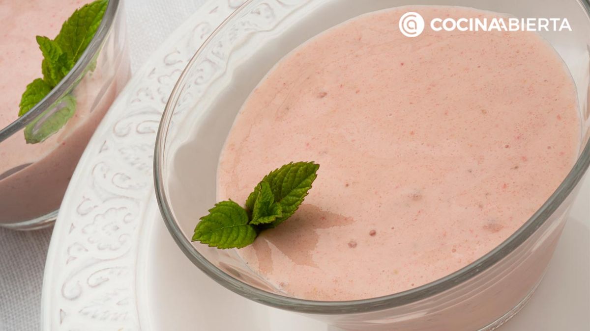Este helado casero combina fruta y yogur en una receta muy sencilla