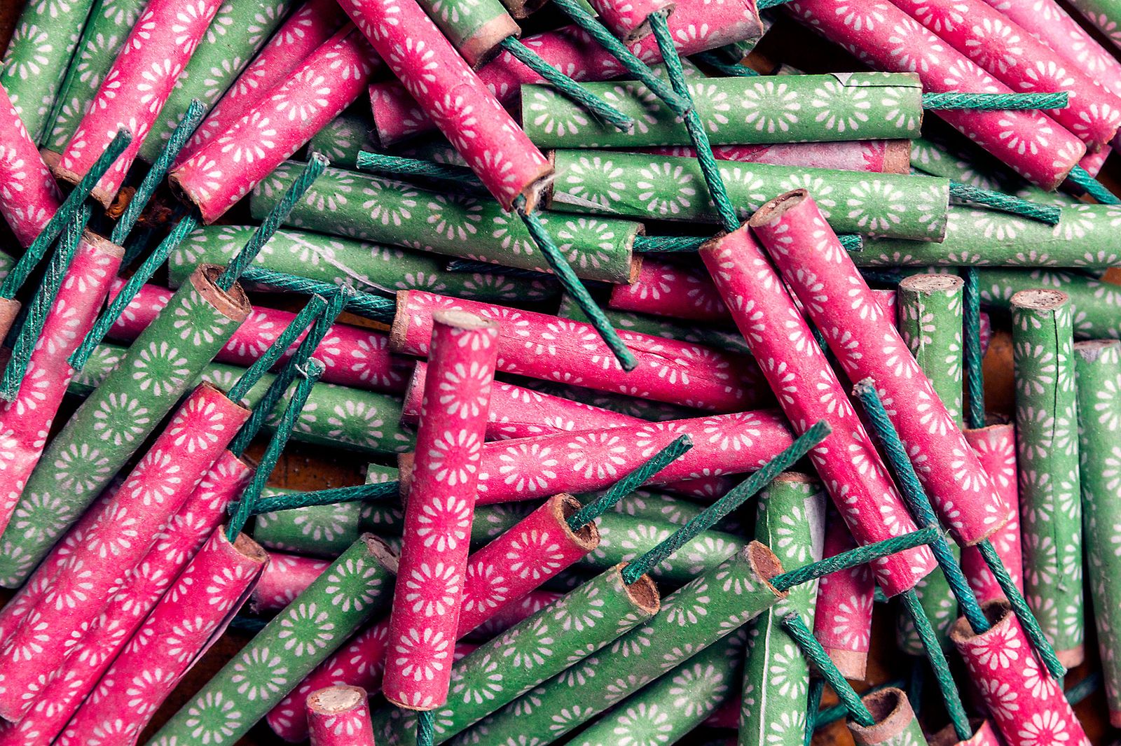 material. pirotecnia petardos material. pirotecnia petardos