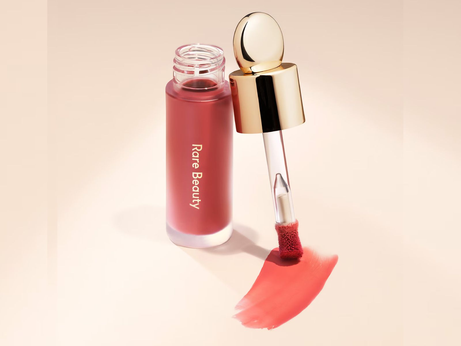 Blush líquido de Rare Beaty Blush líquido de Rare Beaty