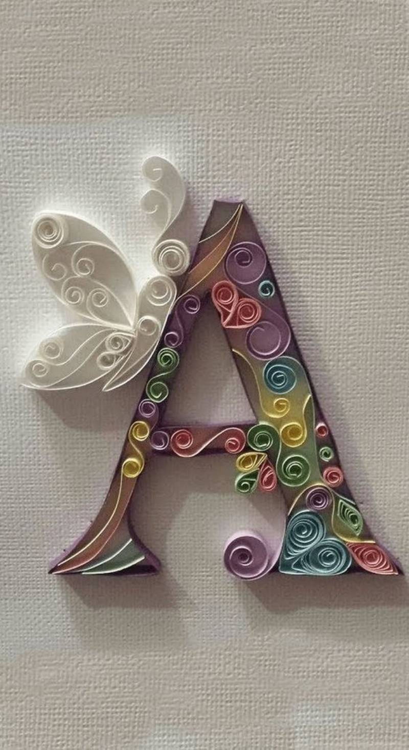 Letra A decorada con filigrana. Letra A decorada con filigrana.
