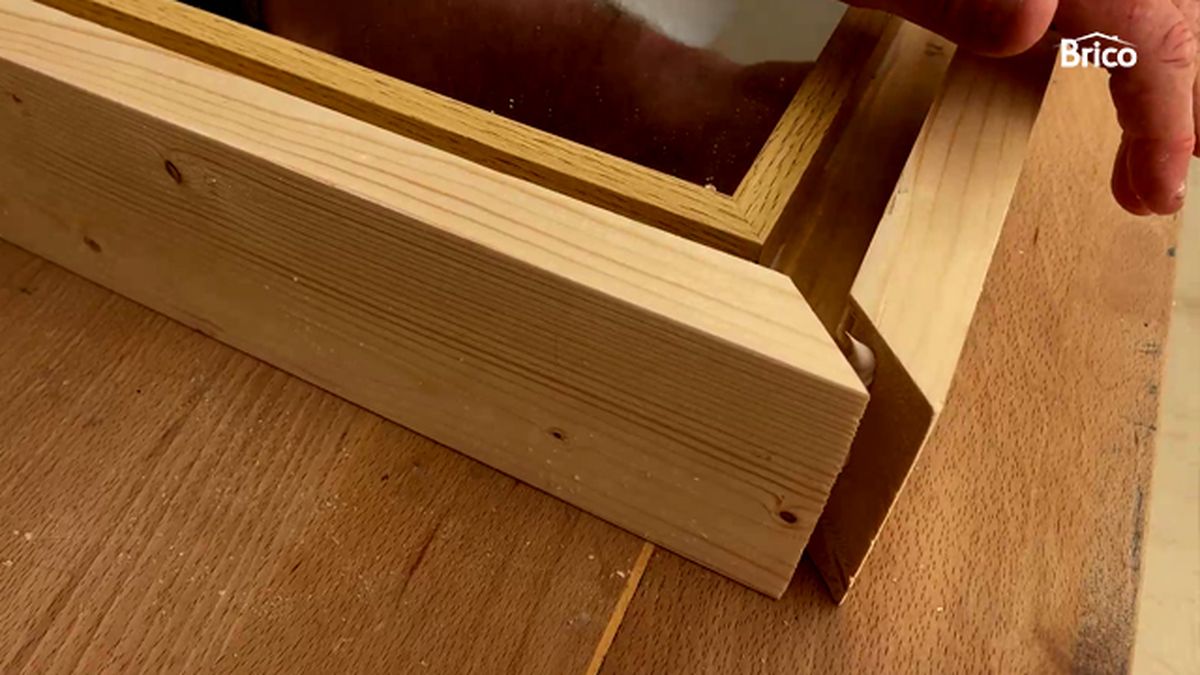 Bricomania 38 tocador maquillaje con luz paso 9