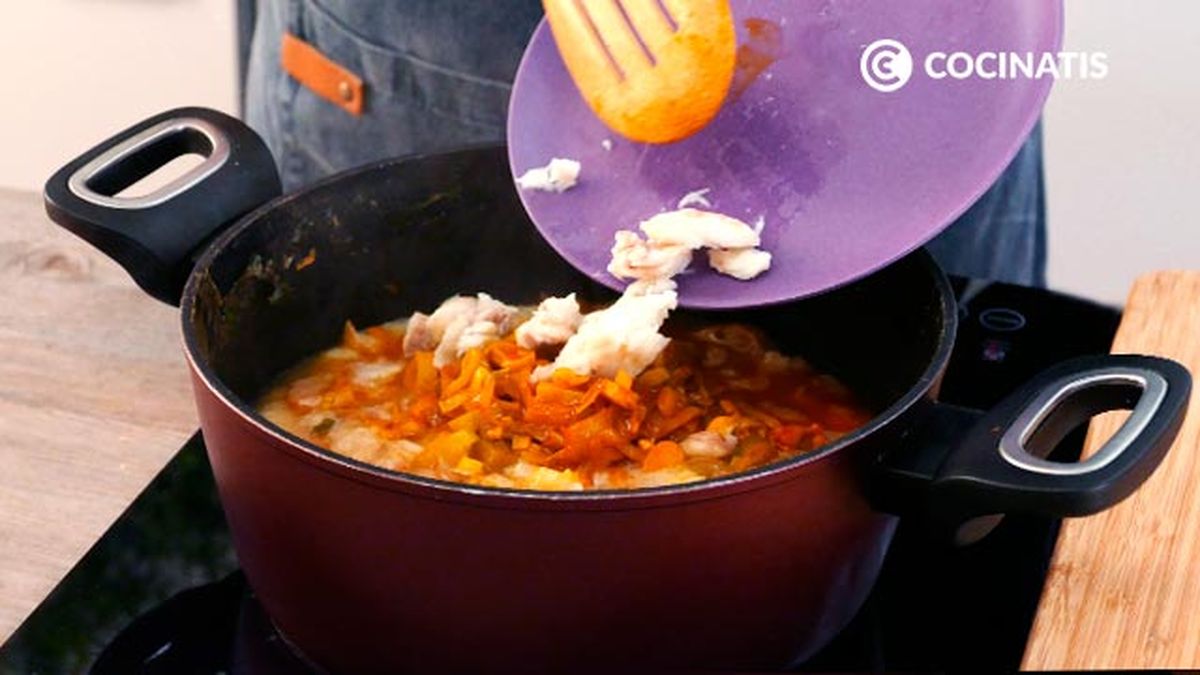 Receta de sopa de pescado a lo pobre  paso 4