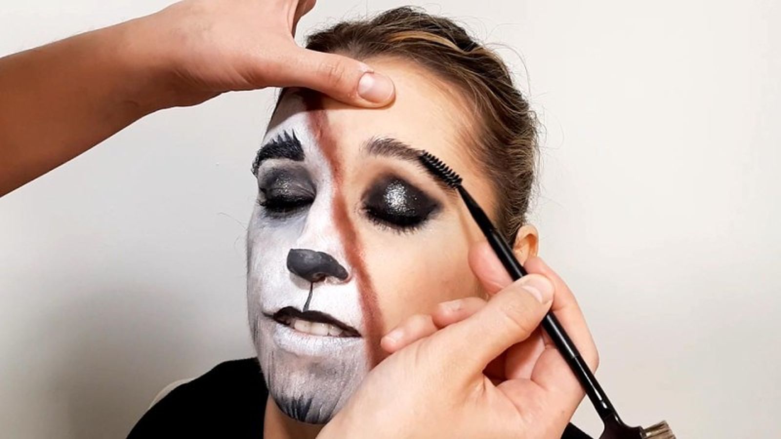 Cómo hacer el maquillaje de Caperucita y el Lobo - paso 10 Cómo hacer el maquillaje de Caperucita y el Lobo - paso 10
