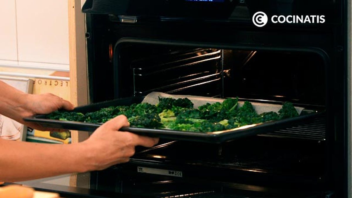 Receta de chips de kale al horno  paso 4