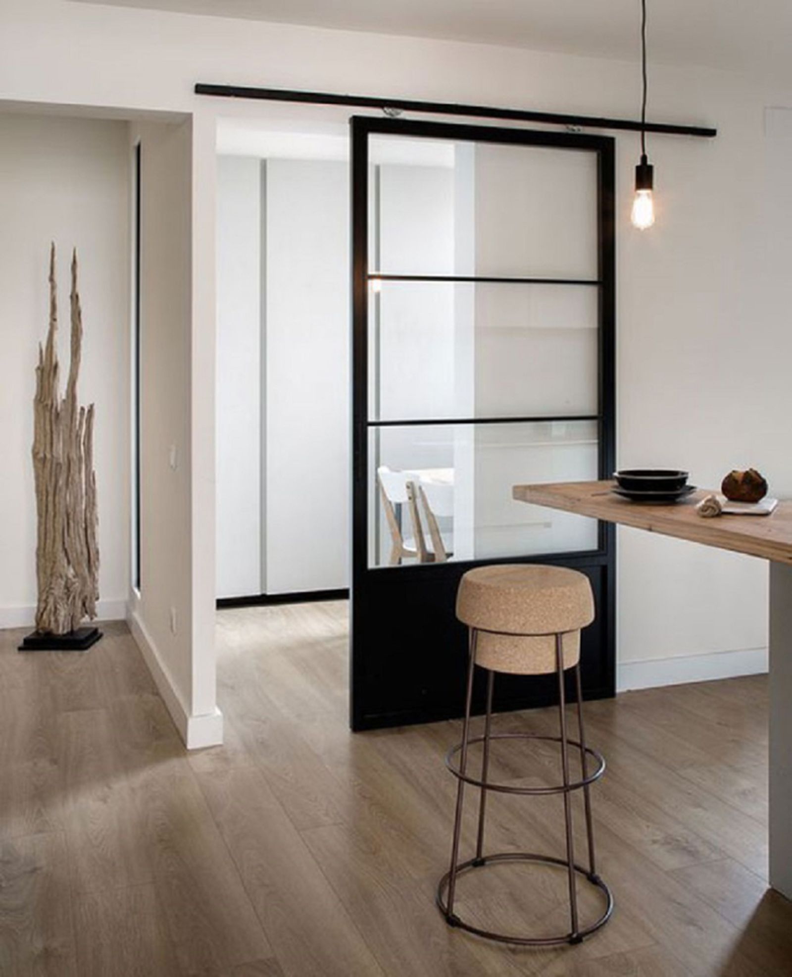 Puertas correderas sin obras grandes aliadas para optimizar el espacio en casa 7 Puertas correderas sin obras grandes aliadas para optimizar el espacio en casa 7