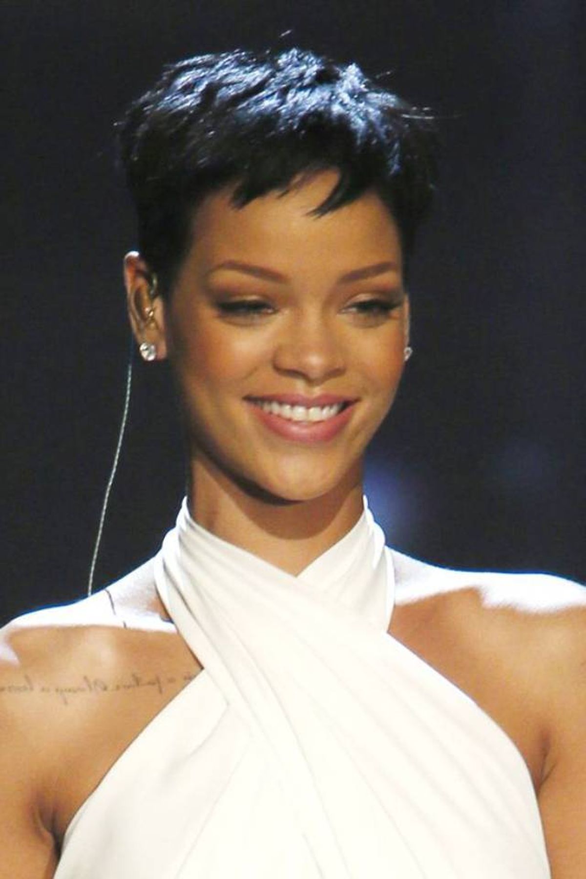 cortes personas con mucho pelo pixie