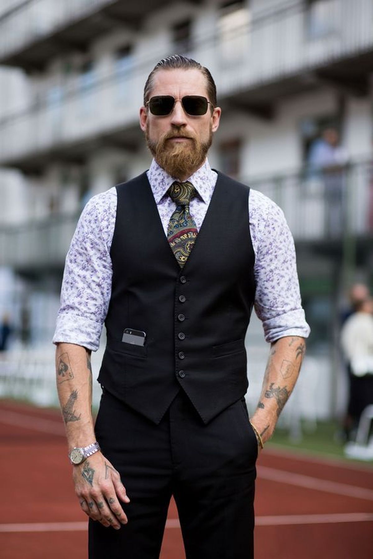 Hipster con corbata