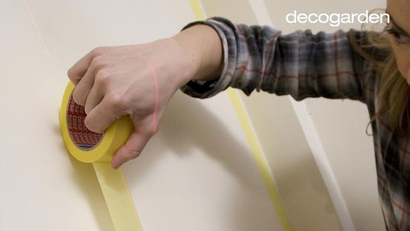 deco293 pared geometrica dormitorio beige paso 4 deco293 pared geometrica dormitorio beige paso 4