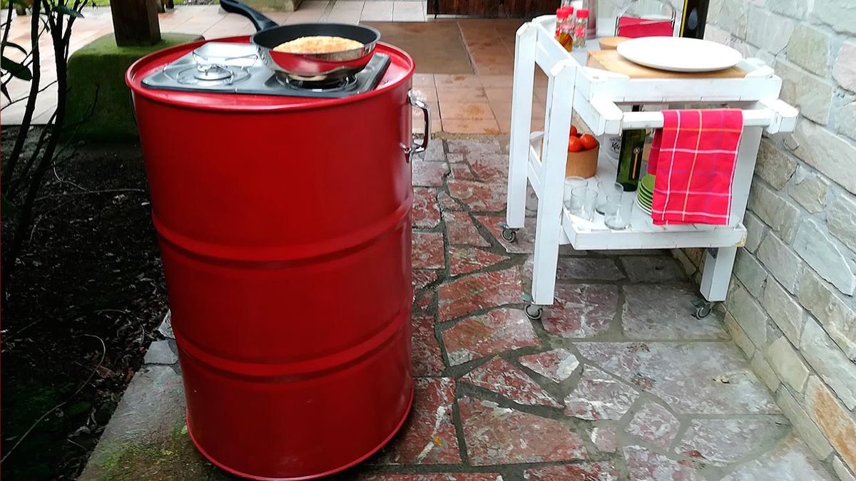 Cómo hacer una cocina en un bidón metálico paso 11