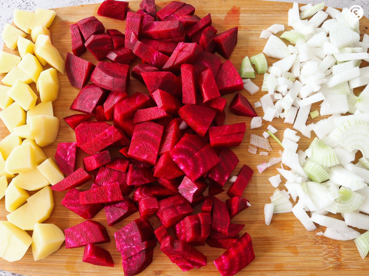 Pica todos los ingredientes de la crema