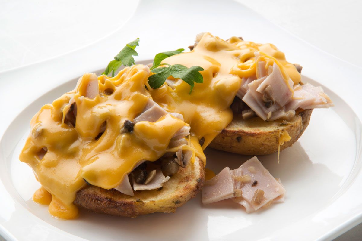 5495 1 patatas rellenas de champinones y pavo con salsa de queso 878 xl