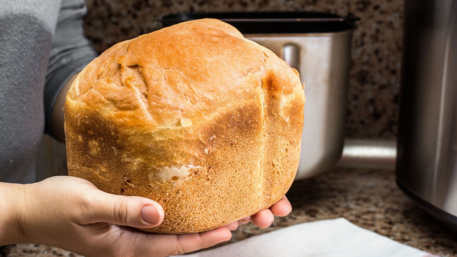 Pan básico en la panificadora Pan básico en la panificadora