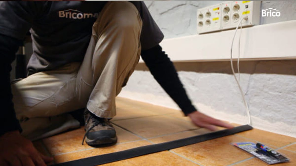 Bricomania 786 Ocultar cables suelo paso 6