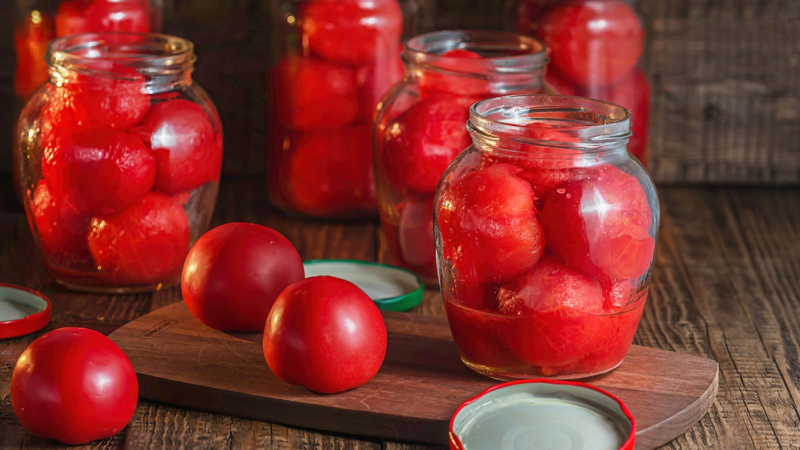 Cómo conservar tomates en botes de cristal